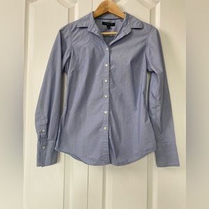 Banana Republic Button Down Riley Shirt size 0 Anti Wrinkle